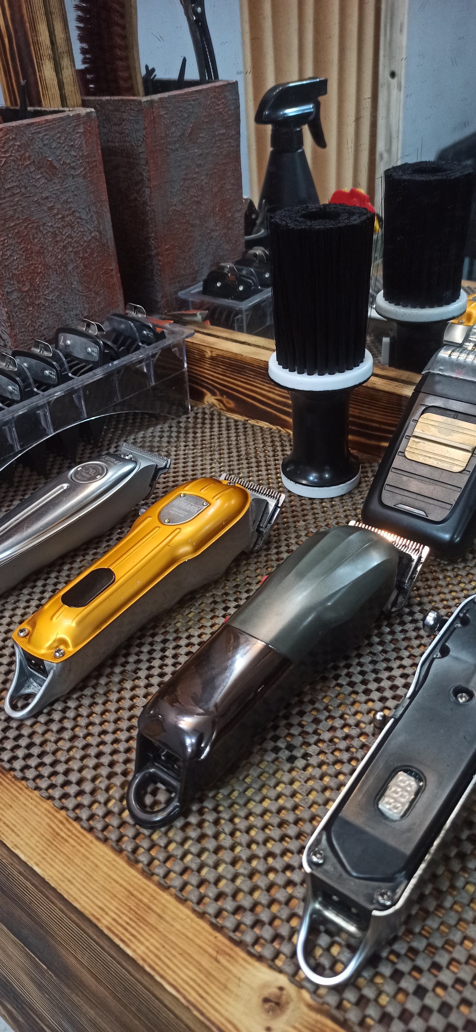 Wox's Barbershop Gallery 3